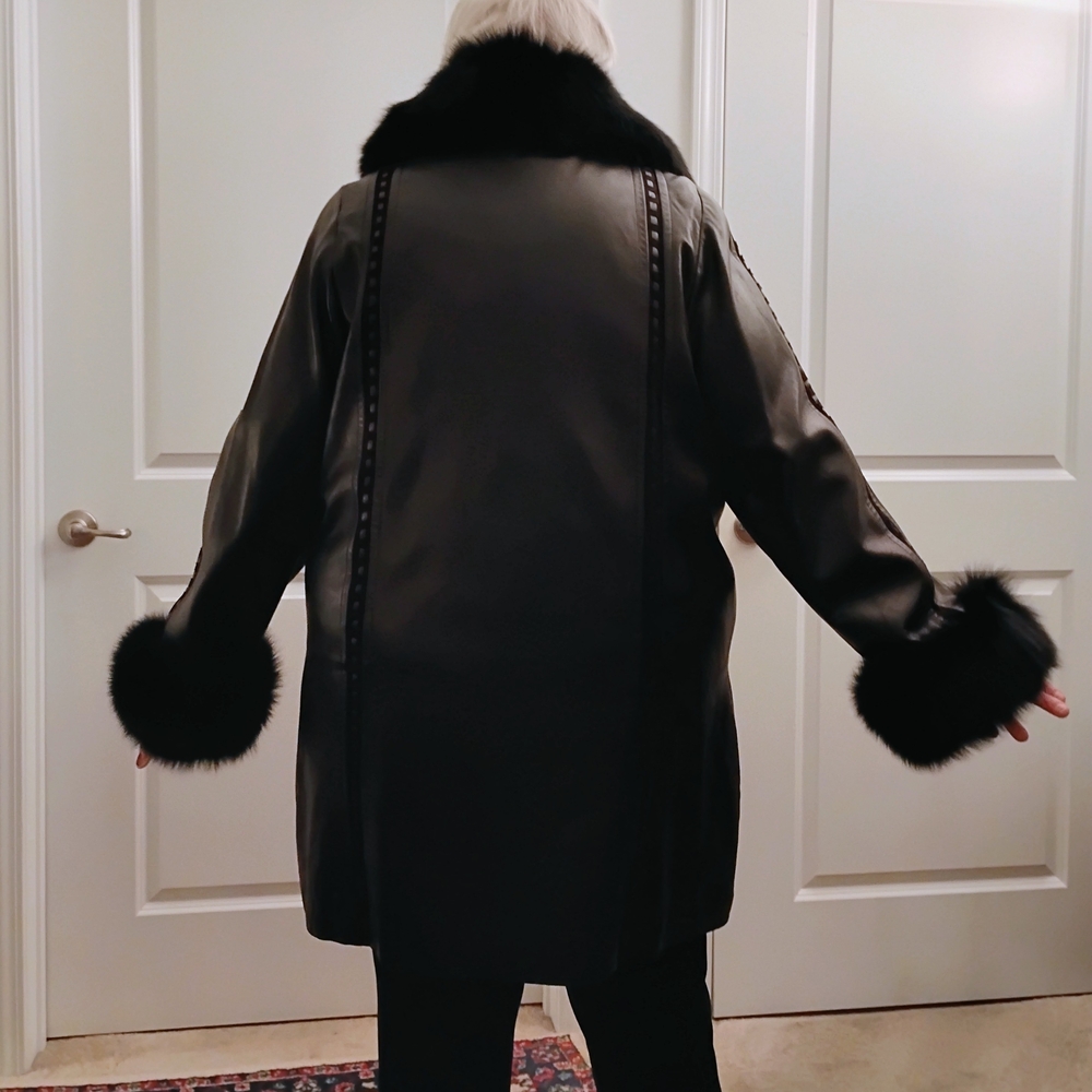 Men's Black Leather Jacket - Picture 12 of 12